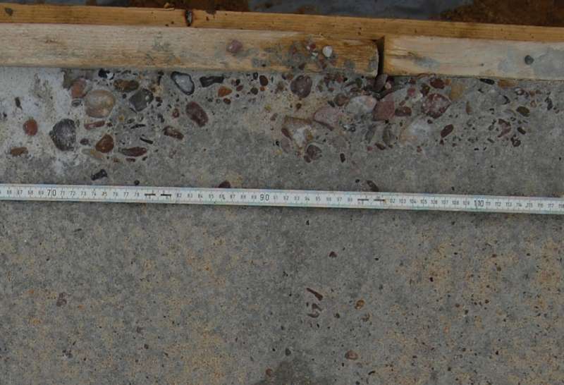 BAU.DE / BAU-Forum: 1. Bild zu Frage "Betondecke durch Regen ausgewaschen." im BAU-Forum "Bauphysik" BAU.DE / BAU-Forum: 1. Bild zu Frage "Betondecke durch Regen ausgewaschen." im BAU-Forum "Bauphysik"