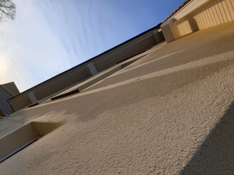 BAU.DE / BAU-Forum: 1. Bild zu Frage "W&auml;rmebr&uuml;cke Zwischendecke: Reifbildung, Ursachen & D&auml;mmung verbessern?" im BAU-Forum "Bauphysik"