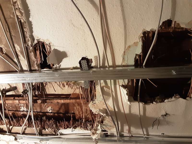 BAU.DE / BAU-Forum: 1. Bild zu Frage "Schalld&auml;mmung Decke verbessern: Altbau, Kosten, Aufbau & Materialien im Vergleich?" im BAU-Forum "Bauphysik"