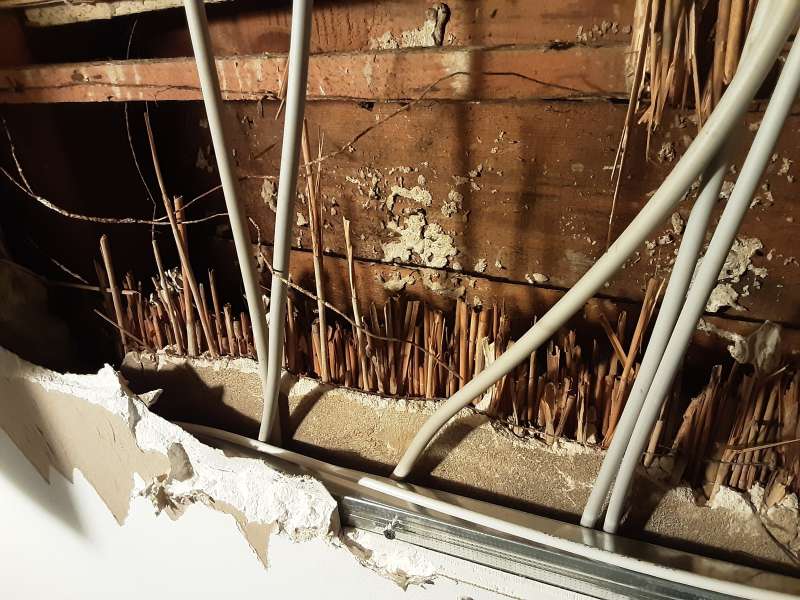 BAU.DE / BAU-Forum: 3. Bild zu Frage "Schalld&auml;mmung Decke verbessern: Altbau, Kosten, Aufbau & Materialien im Vergleich?" im BAU-Forum "Bauphysik"