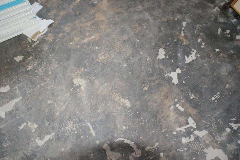 BAU.DE / BAU-Forum: 5. Bild zu Frage "seltsamer Bodenbelag" im BAU-Forum "Baustoffe" BAU.DE / BAU-Forum: 5. Bild zu Frage "seltsamer Bodenbelag" im BAU-Forum "Baustoffe"