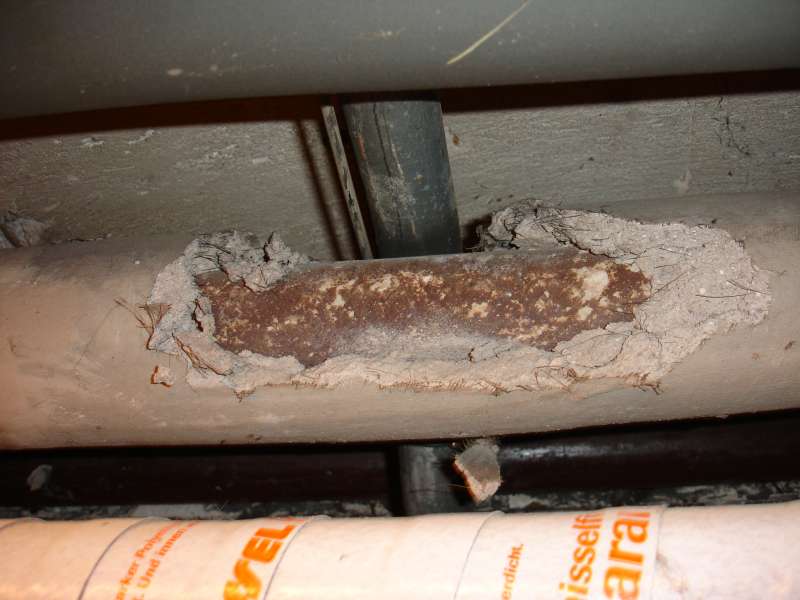 BAU.DE / BAU-Forum: 3. Bild zu Frage "Asbest in Rohrverkleidung?" im BAU-Forum "Baustoffe" BAU.DE / BAU-Forum: 3. Bild zu Frage "Asbest in Rohrverkleidung?" im BAU-Forum "Baustoffe"