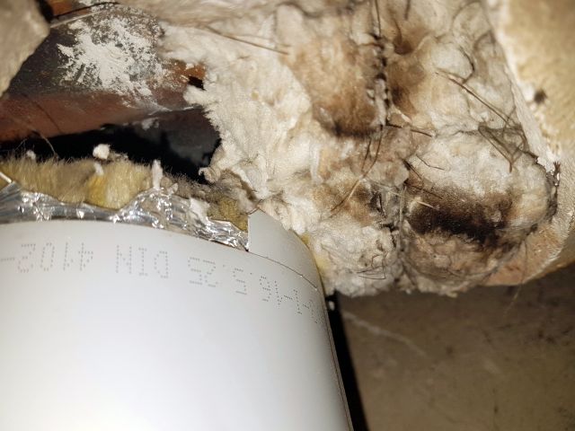 BAU.DE / BAU-Forum: 2. Bild zu Frage "Asbesthaltige Rohrisolierung" im BAU-Forum "Baustoffe"