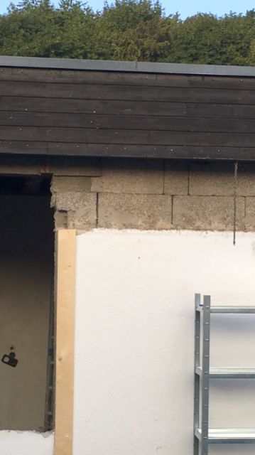 BAU.DE / BAU-Forum: 1. Bild zu Antwort "Asbest?" auf die Frage "Unbekannter Baustoff unter Holzverkleidung: Analyse, Gefahren & Fachberatung?" im BAU-Forum "Baustoffe"