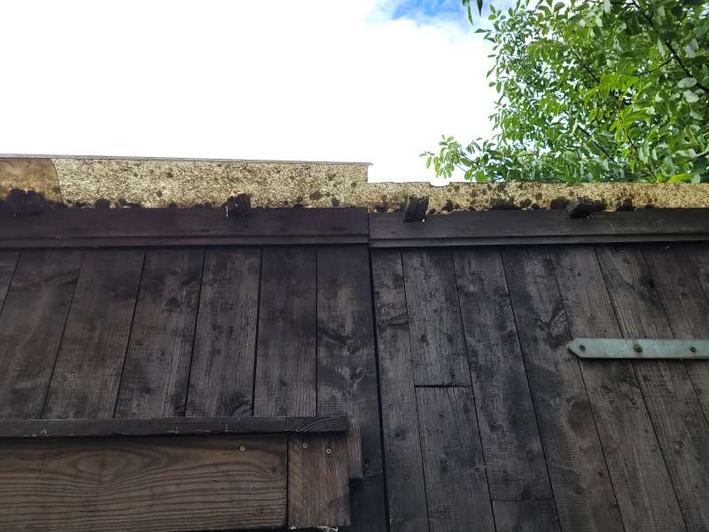 BAU.DE / BAU-Forum: 3. Bild zu Frage "Aus welchem Material ist dieses Dach?" im BAU-Forum "Baustoffe"