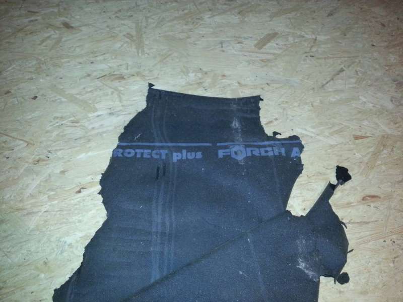 BAU.DE / BAU-Forum: 2. Bild zu Antwort "F&ouml;rch Dachbahn: Garantie abgelehnt nach 19 Jahren" auf die Frage "Unterspannbahn undicht in Kehle: Ursachen, Risiken & L&ouml;sungen f&uuml;r Regensicherheit?" im BAU-Forum "Dach"