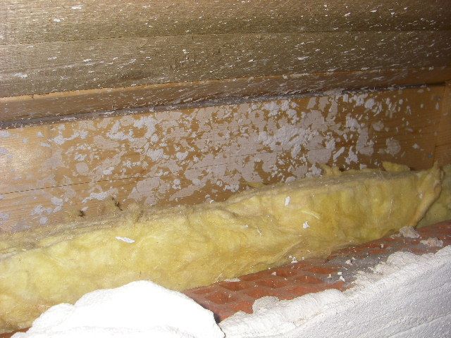 BAU.DE / BAU-Forum: 1. Bild zu Antwort "F&uuml;nftes Bild" auf die Frage "Schimmel im Kniestock: Ursachen, Gefahren & Sanierung bei Feuchtigkeit im Dach" im BAU-Forum "Dach"