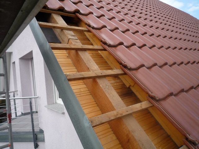 BAU.DE / BAU-Forum: 1. Bild zu Frage "Giebelabschluss Aufdachisolierung: Abdichten oder diffusionsoffen? Kosten, Risiken & Vergleich" im BAU-Forum "Dach"