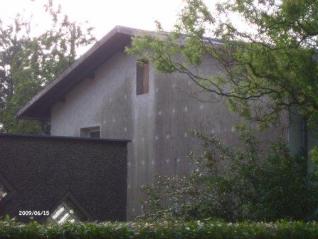 BAU.DE / BAU-Forum: 1. Bild zu Antwort "WDVS: U-Wert, W&auml;rmeleitf&auml;higkeit und Oberfl&auml;chentemperatur" auf die Frage "Dach&uuml;berstand beim Doppelhaus: Pro & Contra, Notwendigkeit, Kosten & Alternativen?" im BAU-Forum "Dach"