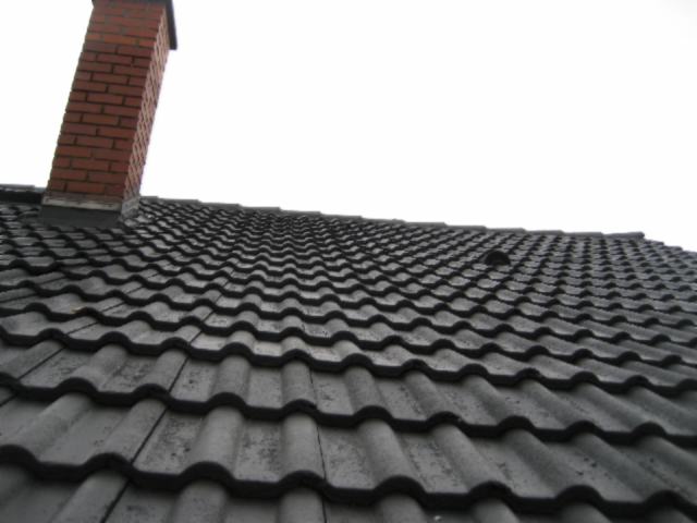 BAU.DE / BAU-Forum: 3. Bild zu Frage "Dachbeschichtung mangelhaft? Qualität prüfen & Fehler erkennen – Kosten, Alternativen & Risiken" im BAU-Forum "Dach" BAU.DE / BAU-Forum: 3. Bild zu Frage "Dachbeschichtung mangelhaft? Qualität prüfen & Fehler erkennen – Kosten, Alternativen & Risiken" im BAU-Forum "Dach"