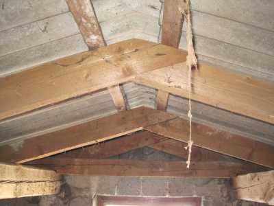 BAU.DE / BAU-Forum: 2. Bild zu Frage "Dachboden d&auml;mmen im Altbau (1964): Kosten, Methoden & Risiken f&uuml;r Feuerwehrhaus?" im BAU-Forum "Dach"