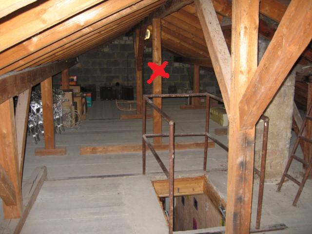 BAU.DE / BAU-Forum: 1. Bild zu Frage "Tragenden Sturzbalken entfernen im Dachstuhl: Risiken, Alternativen & Kosten f&uuml;r Stahltr&auml;ger?" im BAU-Forum "Dach"