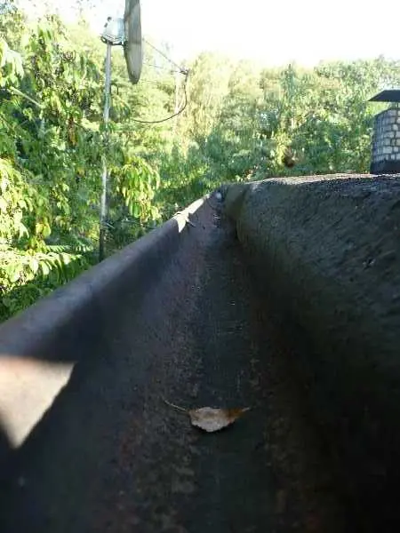 BAU.DE / BAU-Forum: 3. Bild zu Frage "Flachdachsanierung 40 m&sup2;: Kosten, Aufwand & Material f&uuml;r Pappe, Unterbau & D&auml;mmung?" im BAU-Forum "Dach"