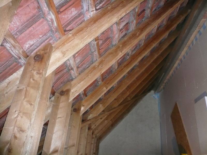 BAU.DE / BAU-Forum: 1. Bild zu Frage "Dachd&auml;mmung im Altbau: M&ouml;glichkeiten, Kosten & Alternativen zur Abdeckung?" im BAU-Forum "Dach"