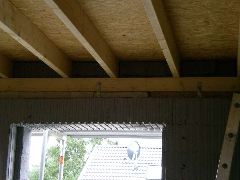 BAU.DE / BAU-Forum: 4. Bild zu Frage "Gaubenauflage mit Steinen & Kantholz: Verputzen notwendig? Expertenmeinung!" im BAU-Forum "Dach"