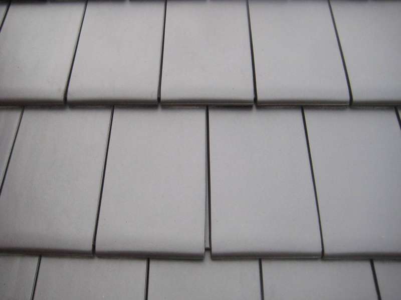 BAU.DE / BAU-Forum: 4. Bild zu Antwort "Braas Turmalin: Ungleichmäßiges Fugenbild – Falsch abgeschnürt?" auf die Frage "BMI Braas Turmalin Dachziegel: Probleme mit Flügeligkeit, Fugenmaß & Mängel bei der Abnahme?" im BAU-Forum "Dach" BAU.DE / BAU-Forum: 4. Bild zu Antwort "Braas Turmalin: Ungleichmäßiges Fugenbild – Falsch abgeschnürt?" auf die Frage "BMI Braas Turmalin Dachziegel: Probleme mit Flügeligkeit, Fugenmaß & Mängel bei der Abnahme?" im BAU-Forum "Dach"