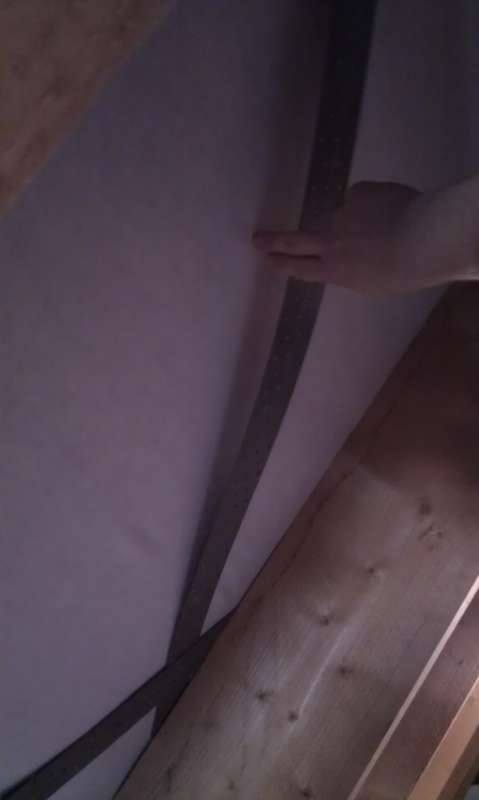 BAU.DE / BAU-Forum: 1. Bild zu Frage "Windrispenb&auml;nder nachspannen: Anleitung, Methoden & Risiken bei Neubau?" im BAU-Forum "Dach"