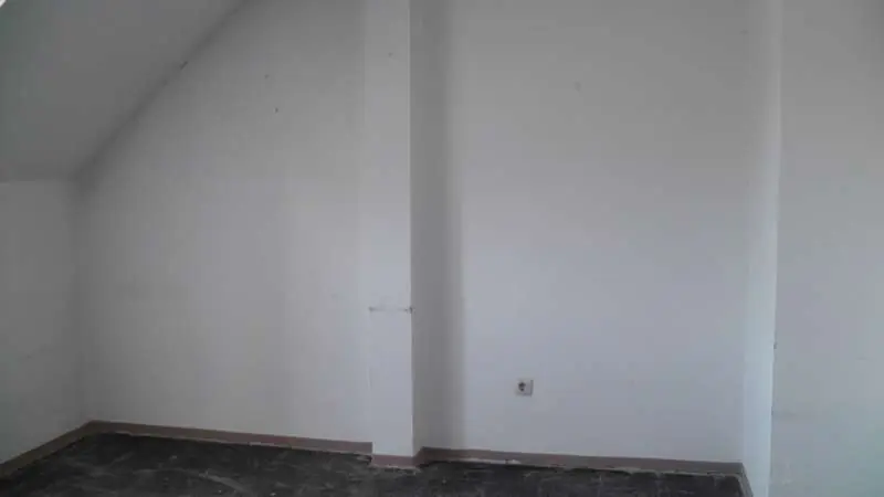 BAU.DE / BAU-Forum: 2. Bild zu Frage "Dachbalken freilegen im MFH: Statik pr&uuml;fen, Bausubstanz & Kosten beachten!" im BAU-Forum "Dach"