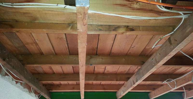 BAU.DE / BAU-Forum: 1. Bild zu Frage "Flachdach Anbau isolieren: Kosten, Materialien & D&auml;mmst&auml;rke f&uuml;r Wohnraum?" im BAU-Forum "Dach"