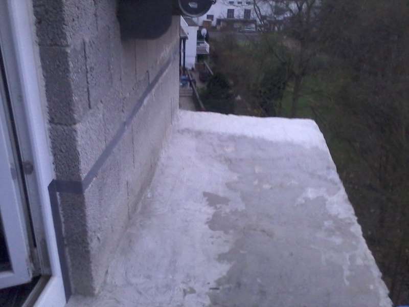 BAU.DE / BAU-Forum: 1. Bild zu Antwort "Dachterrasse: Aufbau mit Traufblech, Foamglas & WPC/Holz" auf die Frage "Dachterrasse d&auml;mmen: Aufbau, Materialien & Kosten f&uuml;r optimale Isolierung?" im BAU-Forum "Dach"