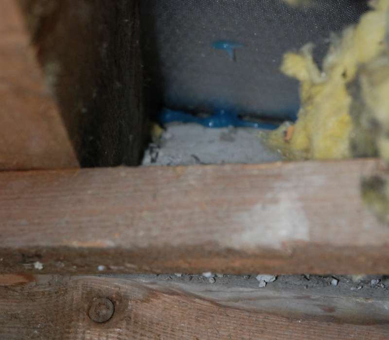 BAU.DE / BAU-Forum: 5. Bild zu Antwort "Ne, kann ich nicht" auf die Frage "Dampfbremse Traufseite anschlie&szlig;en: Anleitung, Materialien & korrekte Ausf&uuml;hrung?" im BAU-Forum "Dach"