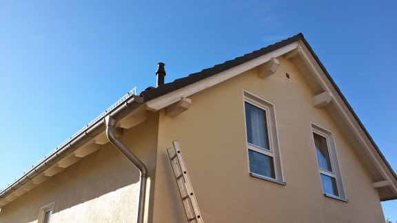 BAU.DE / BAU-Forum: 5. Bild zu Frage "Morsche Dachbalken nach 10 Jahren: Ursachen, Sanierung & Kosten&uuml;bernahme?" im BAU-Forum "Dach"