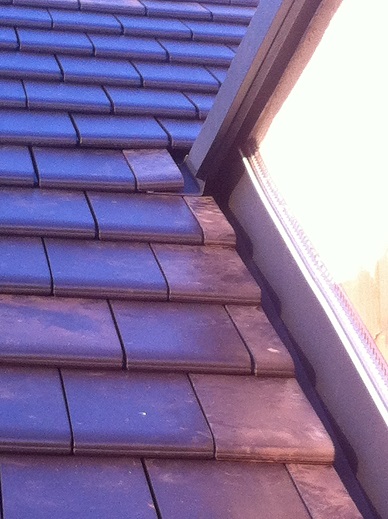 BAU.DE / BAU-Forum: 2. Bild zu Frage "Gaubenanschluss an Ziegeldach pr&uuml;fen: Fachgerechte Ausf&uuml;hrung, M&auml;ngel & Kosten?" im BAU-Forum "Dach"