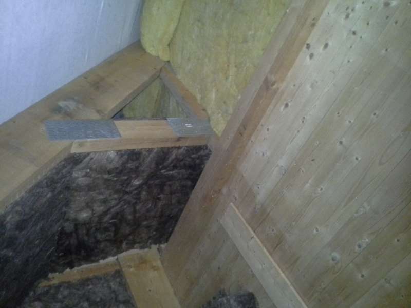 BAU.DE / BAU-Forum: 1. Bild zu Frage "Dampfbremse Dachboden-Fußboden: Giebelwand-/Traufwand-Anschluss + Dämmung" im BAU-Forum "Dach" BAU.DE / BAU-Forum: 1. Bild zu Frage "Dampfbremse Dachboden-Fußboden: Giebelwand-/Traufwand-Anschluss + Dämmung" im BAU-Forum "Dach"