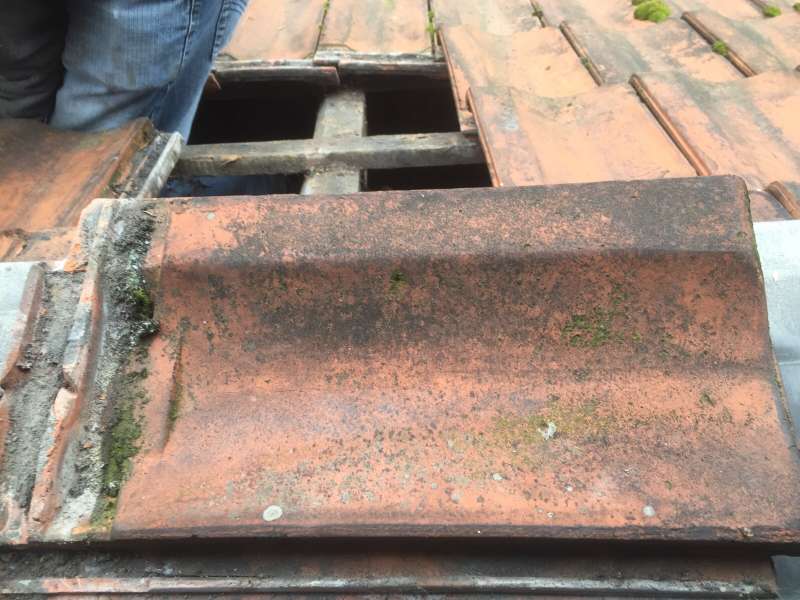 BAU.DE / BAU-Forum: 2. Bild zu Frage "Claus Mischler Hilbringen Dachziegel: Wo finde ich passende Ersatzziegel?" im BAU-Forum "Dach"