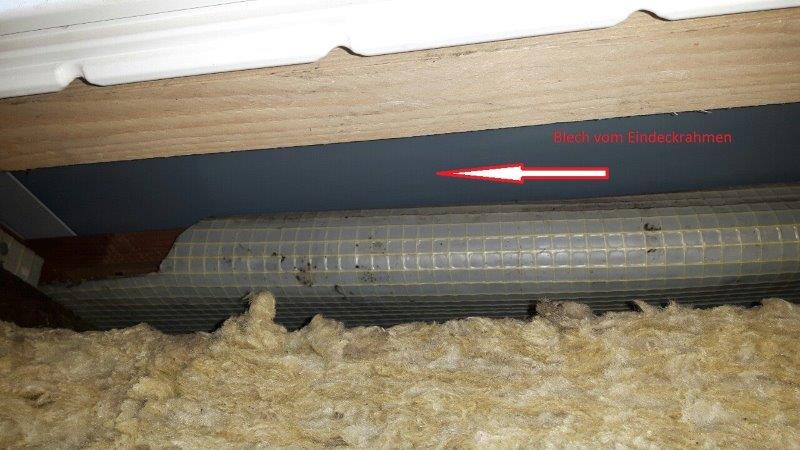 BAU.DE / BAU-Forum: 5. Bild zu Frage "Velux Dachfenster Austausch: Ist der Einbau korrekt? Dachpfannenabstand, Dämmung & Anschlussschürze prüfen" im BAU-Forum "Dach" BAU.DE / BAU-Forum: 5. Bild zu Frage "Velux Dachfenster Austausch: Ist der Einbau korrekt? Dachpfannenabstand, Dämmung & Anschlussschürze prüfen" im BAU-Forum "Dach"