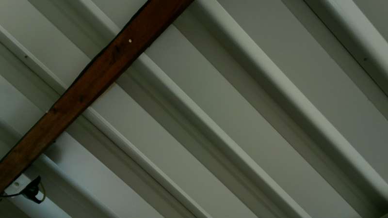 BAU.DE / BAU-Forum: 1. Bild zu Frage "Metalldach nachträglich dämmen: Kosten, Materialien & Risiken bei Garagen/Werkstätten?" im BAU-Forum "Dach" BAU.DE / BAU-Forum: 1. Bild zu Frage "Metalldach nachträglich dämmen: Kosten, Materialien & Risiken bei Garagen/Werkstätten?" im BAU-Forum "Dach"