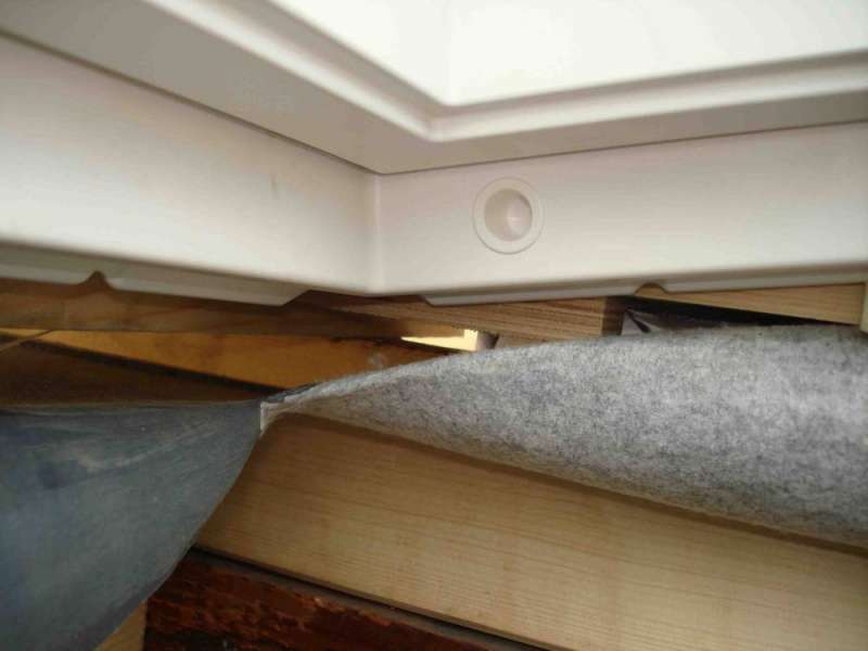 BAU.DE / BAU-Forum: 4. Bild zu Frage "Velux Fenster Einbau: Anleitung, Kosten, Fehler vermeiden & Fachmann finden?" im BAU-Forum "Dach" BAU.DE / BAU-Forum: 4. Bild zu Frage "Velux Fenster Einbau: Anleitung, Kosten, Fehler vermeiden & Fachmann finden?" im BAU-Forum "Dach"