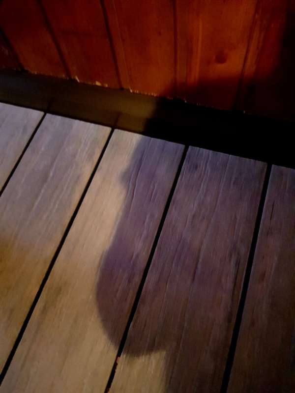 BAU.DE / BAU-Forum: 5. Bild zu Antwort "wieviel Abstand der WPC-Dielen zur Wand" auf die Frage "Dachbalkon WPC-Dielen: Welcher Wandabstand ist nötig? Unkrautvlies sinnvoll?" im BAU-Forum "Dach" BAU.DE / BAU-Forum: 5. Bild zu Antwort "wieviel Abstand der WPC-Dielen zur Wand" auf die Frage "Dachbalkon WPC-Dielen: Welcher Wandabstand ist nötig? Unkrautvlies sinnvoll?" im BAU-Forum "Dach"