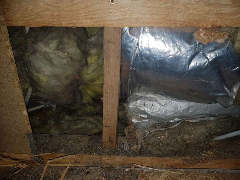 BAU.DE / BAU-Forum: 3. Bild zu Antwort "Hier sind weitere Infos und Fotos" auf die Frage "Belüftetes Dach erkennen: Anzeichen, Funktion & Risiken für die Dämmung?" im BAU-Forum "Dach" BAU.DE / BAU-Forum: 3. Bild zu Antwort "Hier sind weitere Infos und Fotos" auf die Frage "Belüftetes Dach erkennen: Anzeichen, Funktion & Risiken für die Dämmung?" im BAU-Forum "Dach"