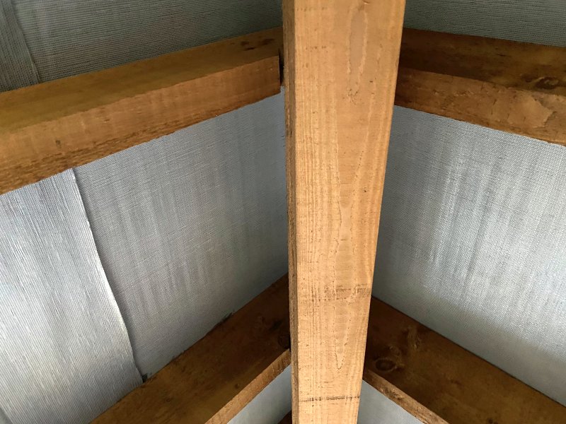 BAU.DE / BAU-Forum: 1. Bild zu Frage "Dachboden nachträglich isolieren / Firstpfette" im BAU-Forum "Dach" BAU.DE / BAU-Forum: 1. Bild zu Frage "Dachboden nachträglich isolieren / Firstpfette" im BAU-Forum "Dach"