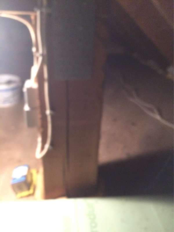 BAU.DE / BAU-Forum: 3. Bild zu Frage "Risse in Abst&uuml;tzbalken" im BAU-Forum "Dach"