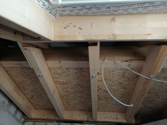 BAU.DE / BAU-Forum: 2. Bild zu Frage "Schimmelbildung an Wechsel" im BAU-Forum "Dach"