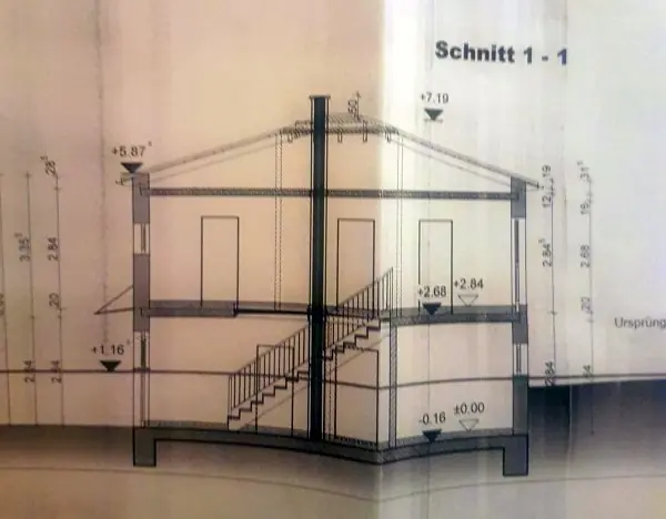 BAU.DE / BAU-Forum: 2. Bild zu Antwort "Danke f&uuml;r die Antworten!" auf die Frage "Walmdach mit unterschiedlichen Neigungen: Statik, Planung & Genehmigung pr&uuml;fen?" im BAU-Forum "Dach"