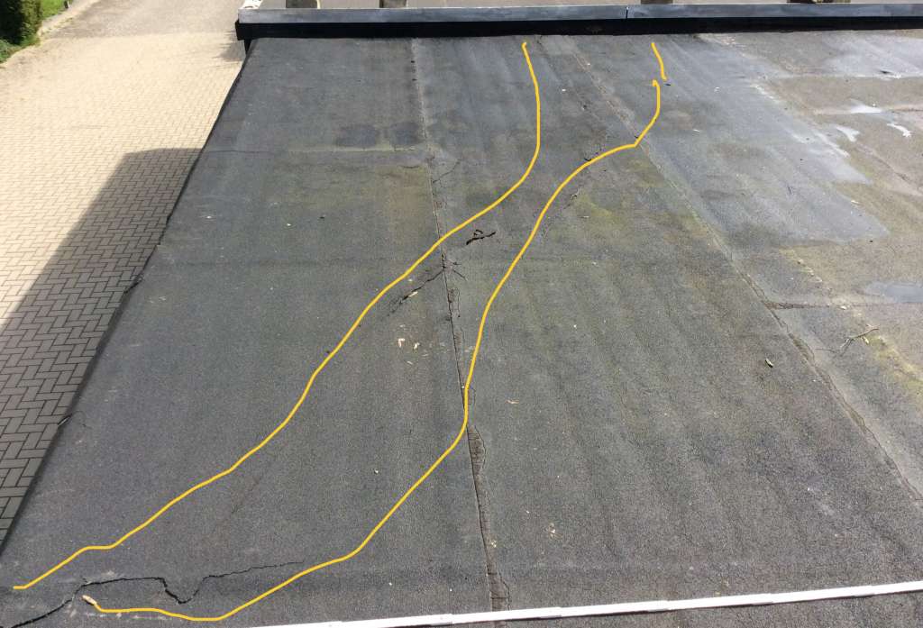 BAU.DE / BAU-Forum: 1. Bild zu Antwort "Flachdach Sanierung mit Bitumschweißbahnen" auf die Frage "Flachdachsanierung mit Bitumenschweißbahnen: Einfach überkleben oder komplett erneuern?" im BAU-Forum "Dach" BAU.DE / BAU-Forum: 1. Bild zu Antwort "Flachdach Sanierung mit Bitumschweißbahnen" auf die Frage "Flachdachsanierung mit Bitumenschweißbahnen: Einfach überkleben oder komplett erneuern?" im BAU-Forum "Dach"