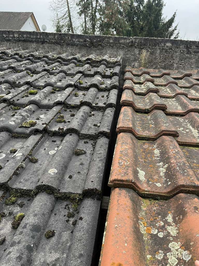 BAU.DE / BAU-Forum: 1. Bild zu Frage "Lücke zwischen zwei unterschiedlich hohen Dächern schließen" im BAU-Forum "Dach" BAU.DE / BAU-Forum: 1. Bild zu Frage "Lücke zwischen zwei unterschiedlich hohen Dächern schließen" im BAU-Forum "Dach"