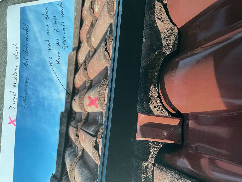 BAU.DE / BAU-Forum: 3. Bild zu Antwort "Braas Taunus: Bilder zur Demontage der Dachfirstziegel Analyse" auf die Frage "Braas Taunus Dachfirstziegel demontieren: Anleitung für Lehmann Aufdachmodul Montage?" im BAU-Forum "Dach" BAU.DE / BAU-Forum: 3. Bild zu Antwort "Braas Taunus: Bilder zur Demontage der Dachfirstziegel Analyse" auf die Frage "Braas Taunus Dachfirstziegel demontieren: Anleitung für Lehmann Aufdachmodul Montage?" im BAU-Forum "Dach"