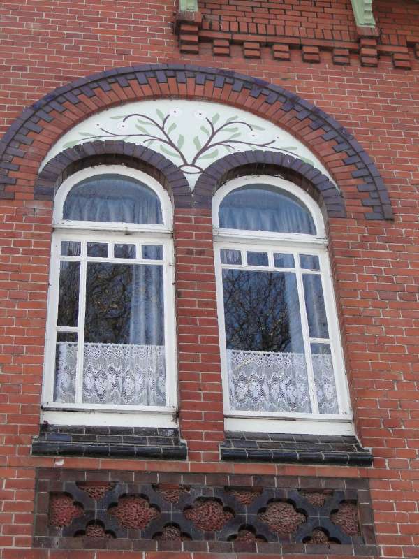 BAU.DE / BAU-Forum: 2. Bild zu Frage "Denkmalfenster sanieren: Uw-Wert 1,3 W/(m²K) erreichen? Kosten, Denkmalschutz & Förderung" im BAU-Forum "Energieeinsparverordnung EnEV" BAU.DE / BAU-Forum: 2. Bild zu Frage "Denkmalfenster sanieren: Uw-Wert 1,3 W/(m²K) erreichen? Kosten, Denkmalschutz & Förderung" im BAU-Forum "Energieeinsparverordnung EnEV"