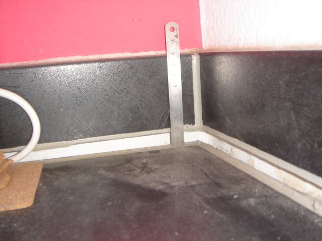 BAU.DE / BAU-Forum: 1. Bild zu Frage "Estrich abgesenkt: Ursachen, Risiken & Sanierung &ndash; Was tun bei Absenkungen?" im BAU-Forum "Estrich und Bodenbel&auml;ge"