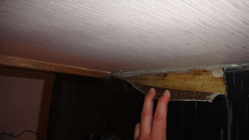 BAU.DE / BAU-Forum: 2. Bild zu Frage "Asbest im Bodenbelag und Wand erkennen.. Ratlos." im BAU-Forum "Estrich und Bodenbel&auml;ge"