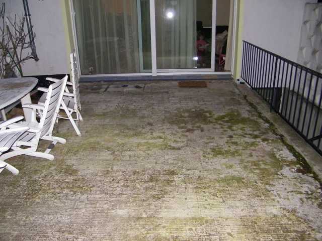 BAU.DE / BAU-Forum: 1. Bild zu Frage "Hallo, brauche mal Ratschl&auml;ge von Fachleuten. Wir haben..." im BAU-Forum "Estrich und Bodenbel&auml;ge"