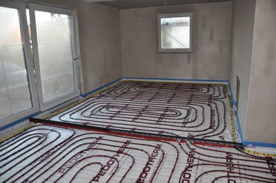 BAU.DE / BAU-Forum: 4. Bild zu Frage "1.000 kg Aquarium &nbsp;-&nbsp; wir Estrich und Fu&szlig;bodenheizung entlasten" im BAU-Forum "Estrich und Bodenbel&auml;ge"