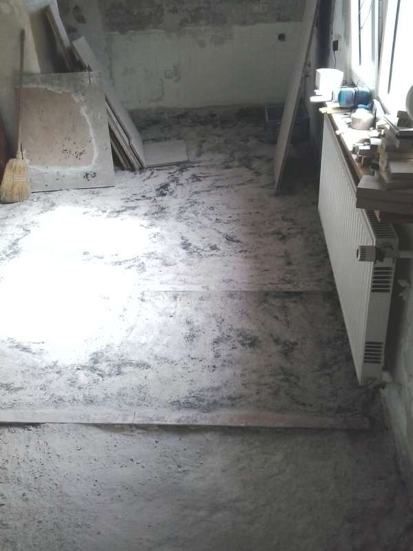 BAU.DE / BAU-Forum: 2. Bild zu Frage "Deckenkonstruktion Kellerdecke?" im BAU-Forum "Estrich und Bodenbel&auml;ge"