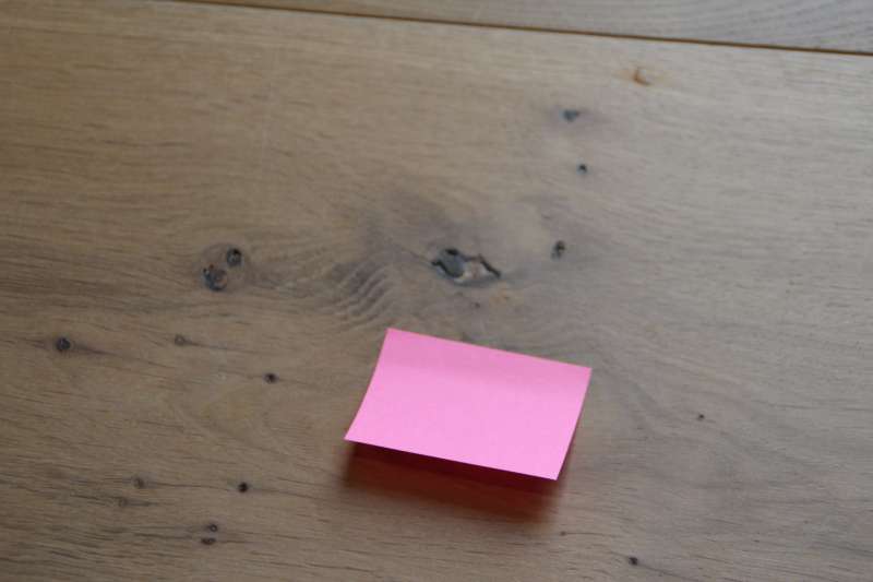 BAU.DE / BAU-Forum: 4. Bild zu Frage "Parkett mit mangelhafter Verkittung der Astl&ouml;cher (?)" im BAU-Forum "Estrich und Bodenbel&auml;ge"