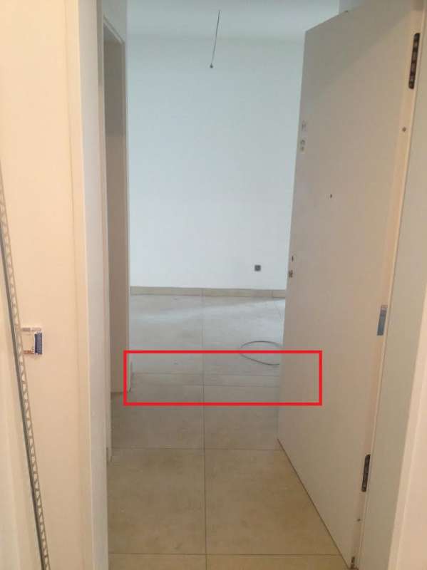 BAU.DE / BAU-Forum: 2. Bild zu Frage "Fliesen Fugenbild &nbsp;-&nbsp; M&auml;ngel oder kein M&auml;ngel?" im BAU-Forum "Estrich und Bodenbel&auml;ge"