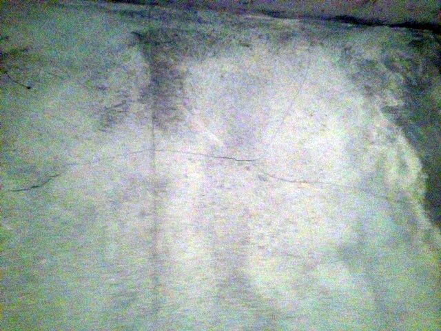 BAU.DE / BAU-Forum: 1. Bild zu Frage "Wand mit Rissen fliesen?" im BAU-Forum "Estrich und Bodenbel&auml;ge"